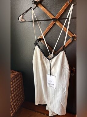 SEN Boutique Women's White Pinstripe Lace Trim Camisole -NWT-